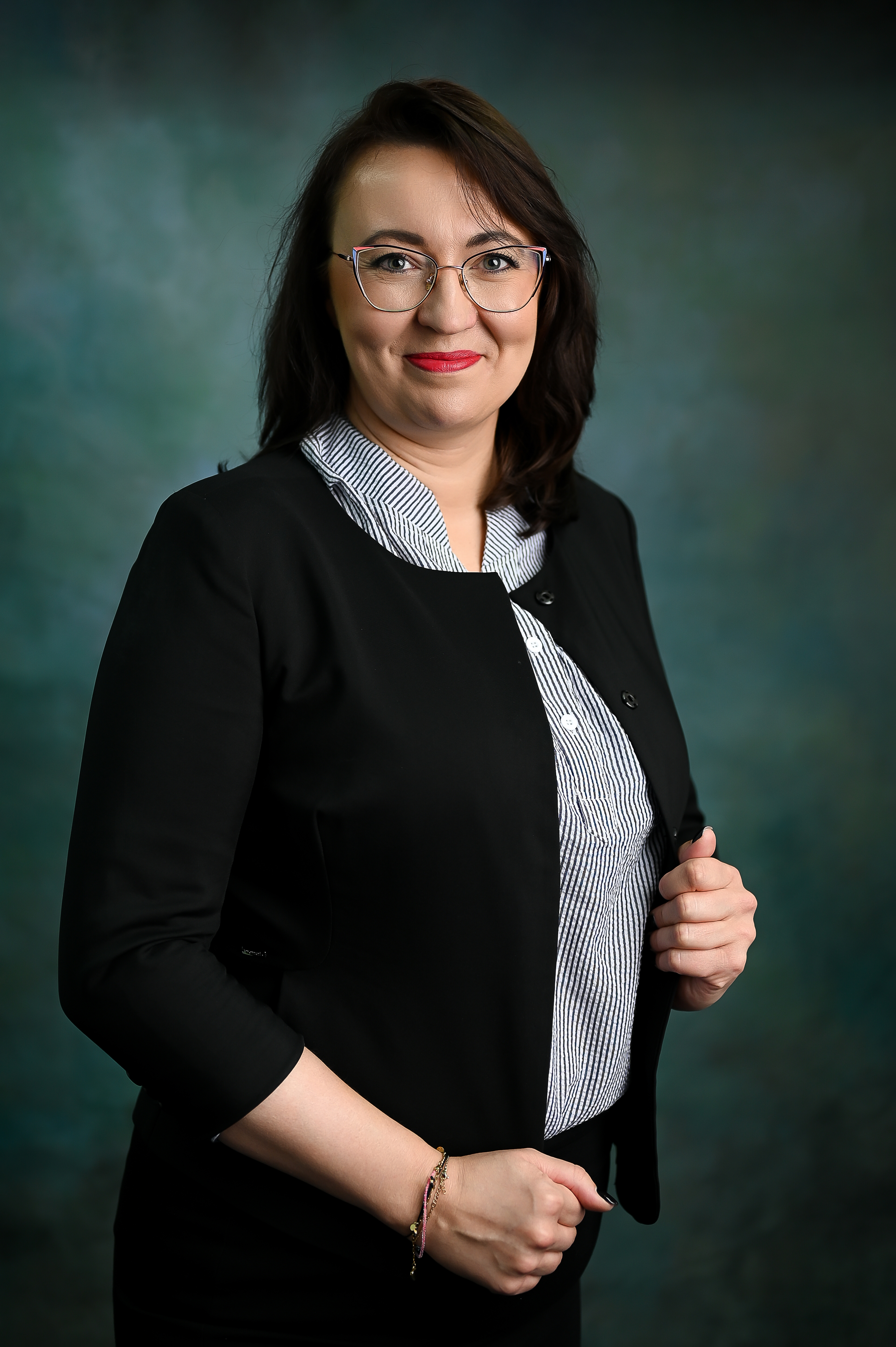 mgr Marta Porębińska wicedyrektor do spraw ogólnokształcących